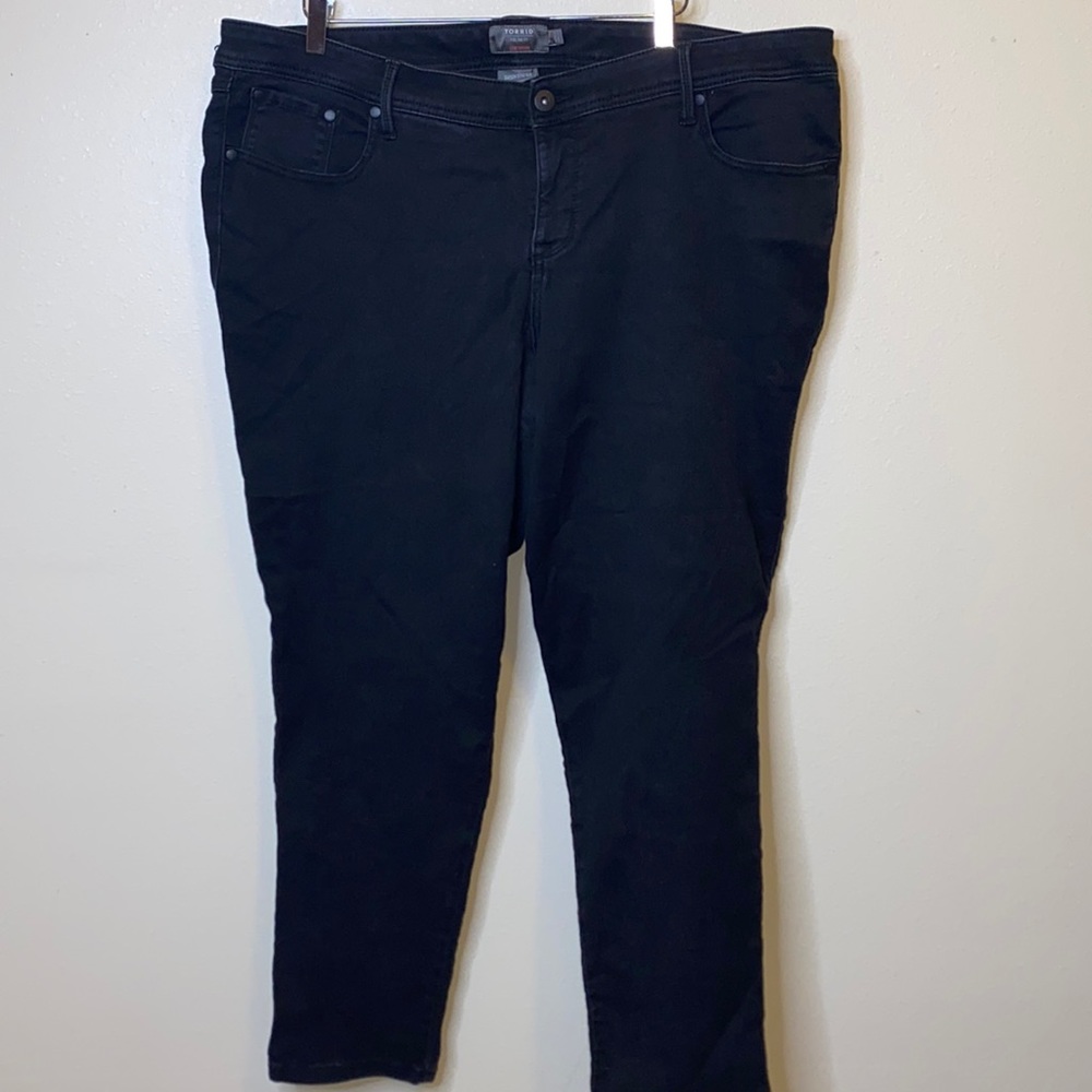 Torrid Luxe Skinny Black Sz 22R